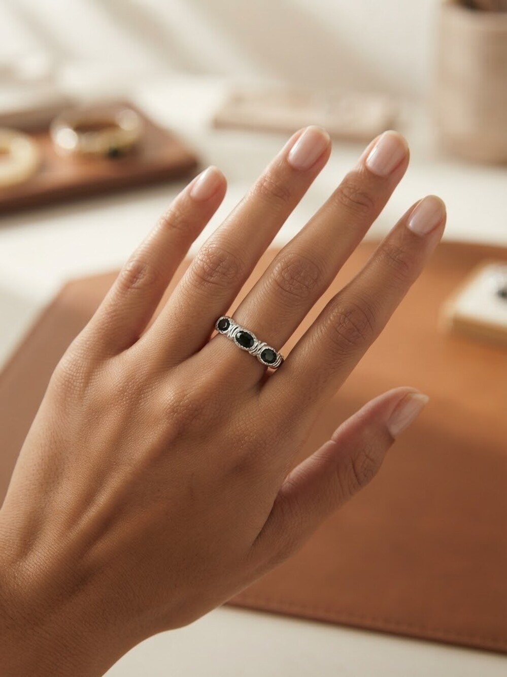 Sterling Silver Ring Size 7 Black Spinel Oval Bezel Set Band christian james - Picture 6 of 6